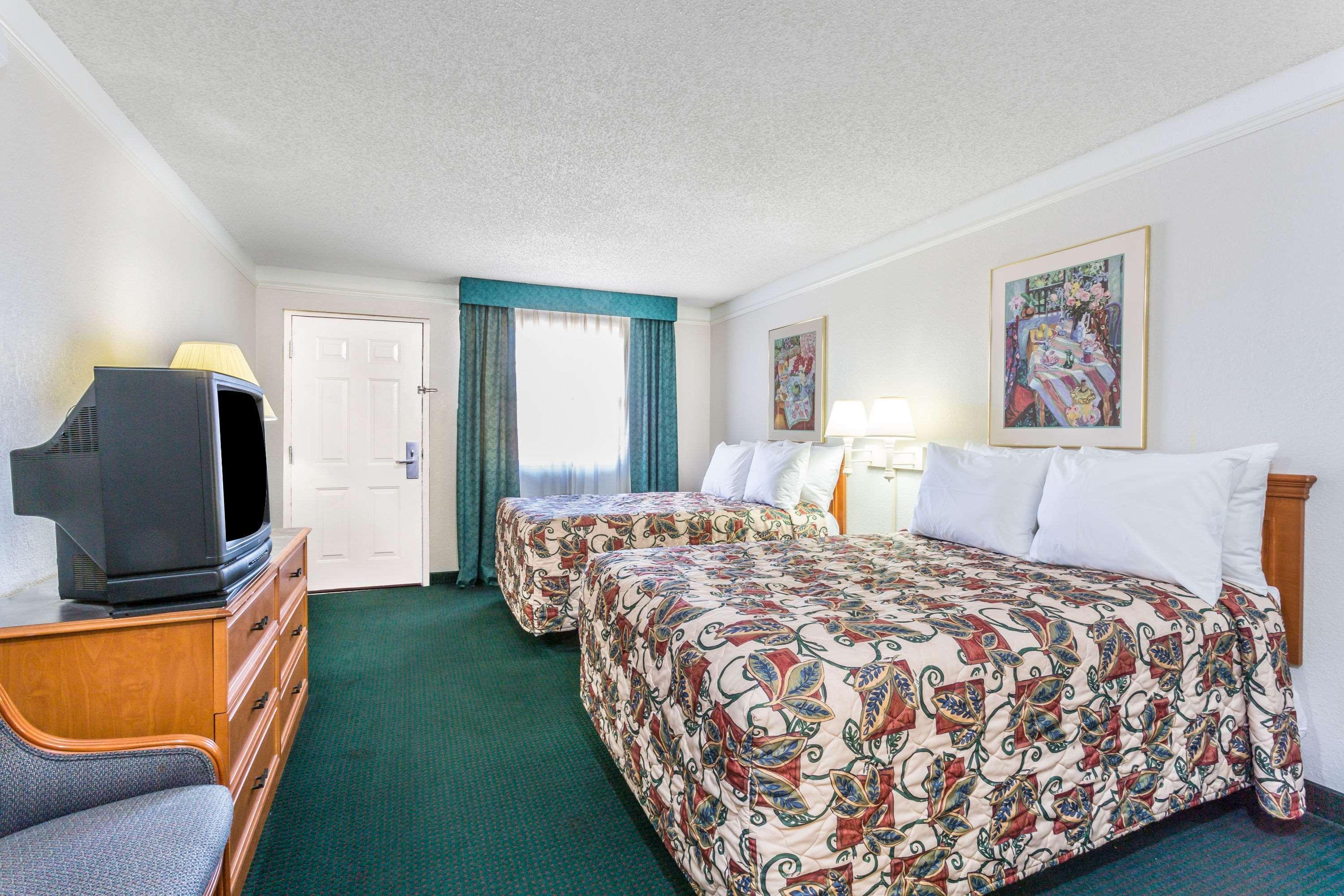 Econo Lodge Richmond-North Chesterfield Exteriör bild
