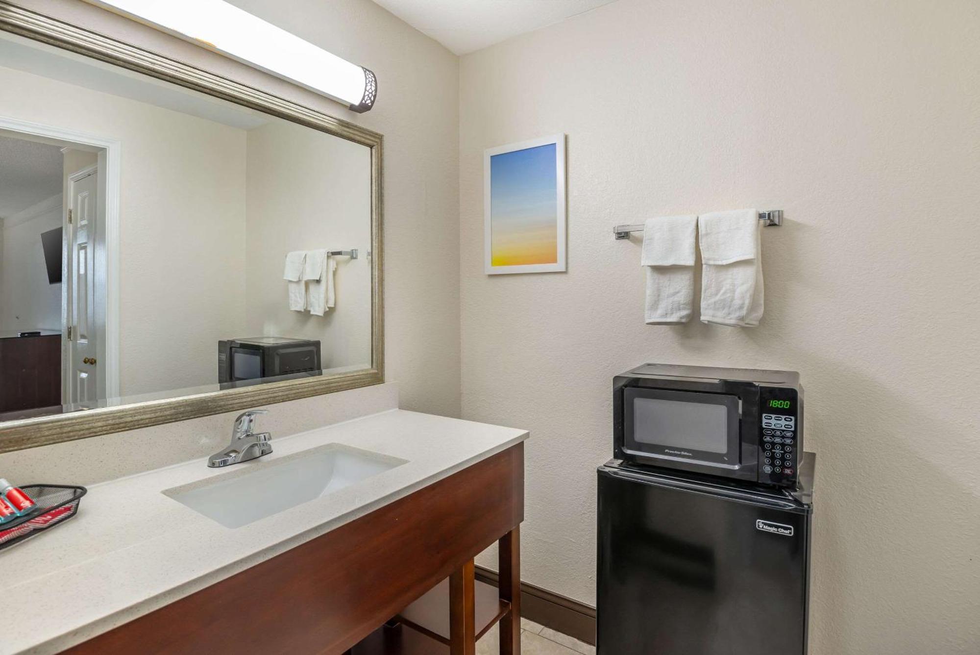 Econo Lodge Richmond-North Chesterfield Exteriör bild