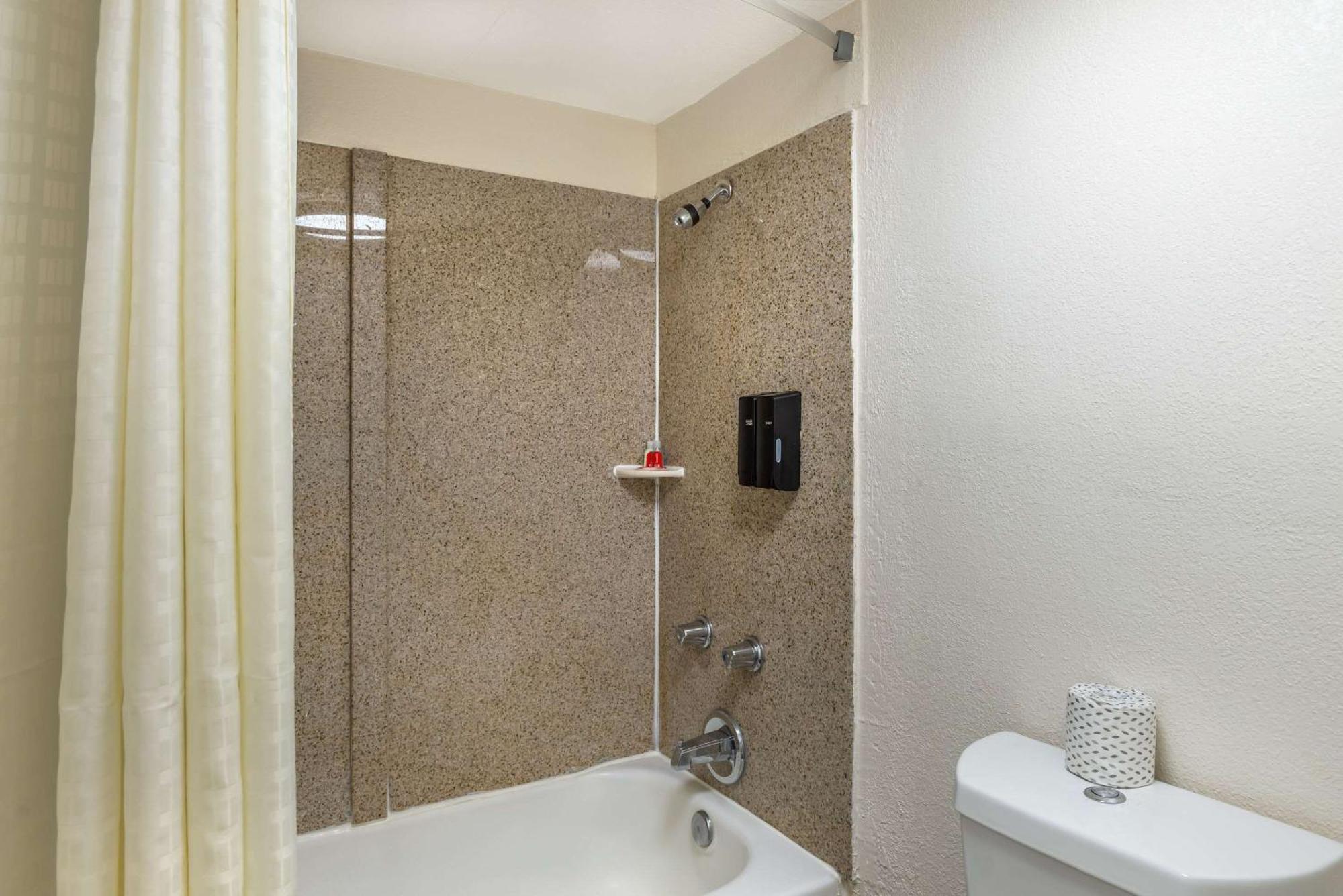 Econo Lodge Richmond-North Chesterfield Exteriör bild