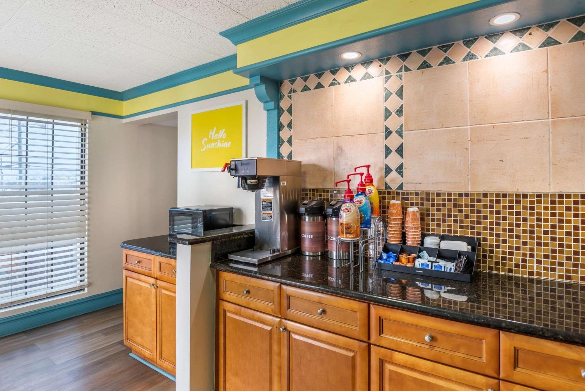 Econo Lodge Richmond-North Chesterfield Exteriör bild